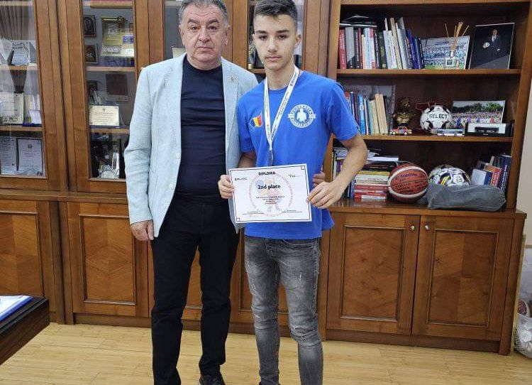Cristian Gentea, întâlnire cu un vicecampion european al secției de box