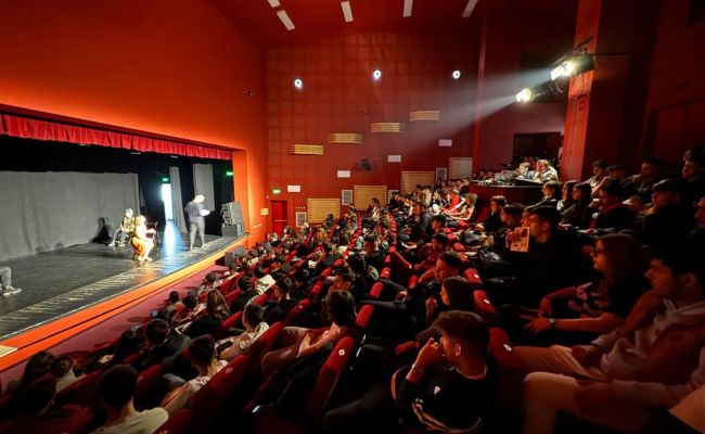 Ziua Mondială a Teatrului a fost marcată la Centrul Cultural Mioveni