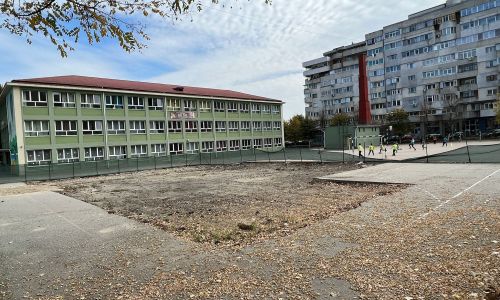 Primarul Gentea, veşti excelente! Încep lucrările la o nouă sală de sport şcolară