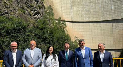 Ciolacu, Simona Bucura Oprescu şi Mînzînă, la semnarea contractului privind retehnologizarea Barajului Vidraru! Proiect de peste 200 de milioane de euro