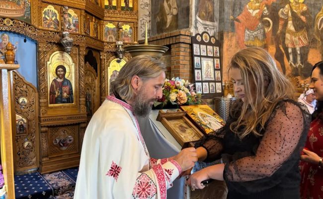Prefectul Ioana Făcăleață, în mijlocul credincioșilor într-o zi sfântă!