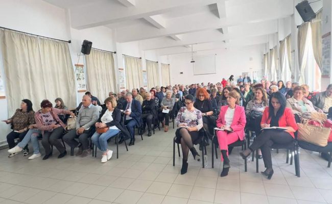 Primarul Cristian Gentea, întâlnire cu piteștenii din cartierele Craiovei și Războieni