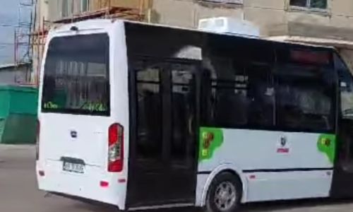 Primele cinci microbuze școlare  au ajuns în școli