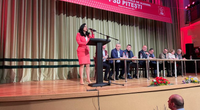 Simona Bucura Oprescu, la alegerile PSD Piteşti: 'Vă rog ca fiecare dintre noi să fim luptători pentru o viață mai bună a piteștenilor, a argeșenilor'