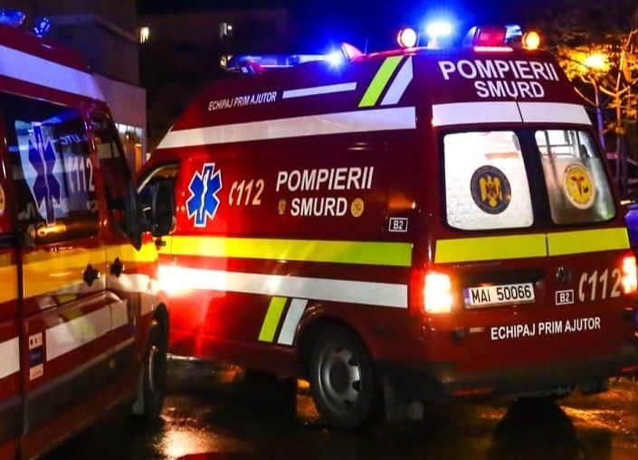 ACUM! Accident în Argeș! O mașină s-a RĂSTURNAT