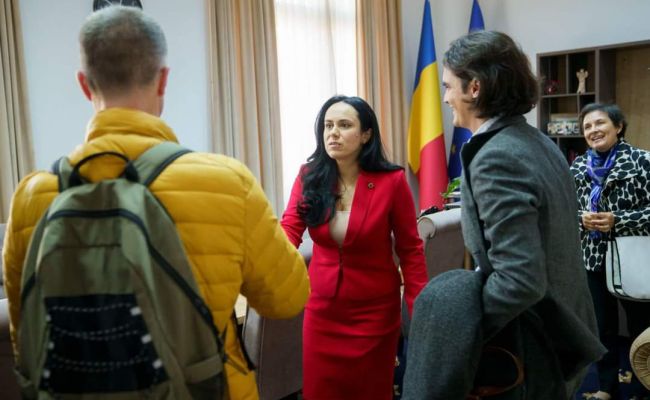 Ministrul Simona Bucura-Oprescu s-a întâlnit cu Alexandre Lourie, Director Internațional al Groupe SOS. Prioritate: Dezvoltarea economiei sociale în România