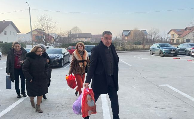 Cristian Gentea, surpriză pentru doi copii care și-au pierdut și părinții și bunicii care îi creșteau