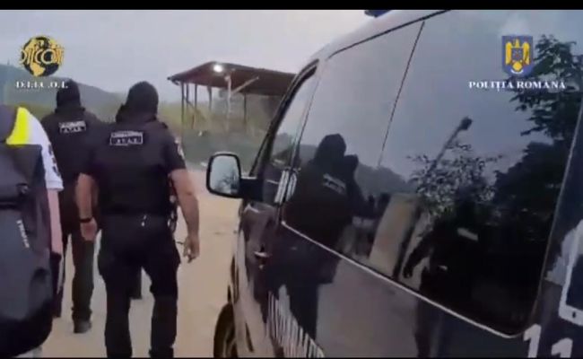 VIDEO! Ferma GROAZEI în Argeş! Descoperire ŞOCANTĂ