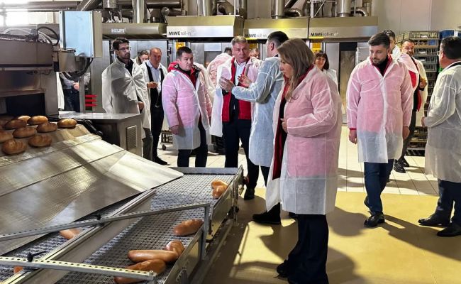 Echipa PSD Argeș, alături de producătorii autohtoni, în mijlocul angajaților de la “Româncuța”