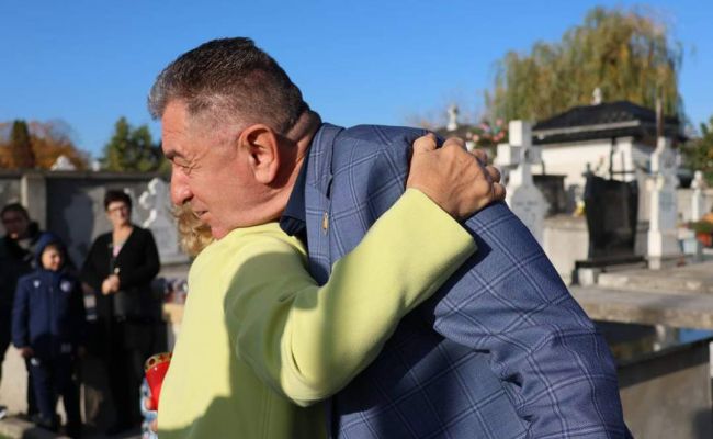 Primarul Cristian Gentea, omagiu pentru regretatul Nicolae Dobrin
