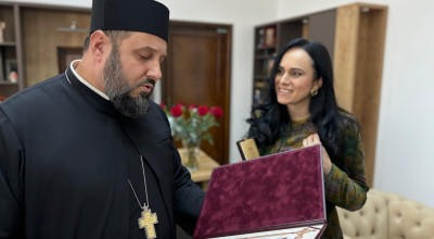 Ministrul Simona Bucura-Oprescu a primit cea mai înaltă distincție a Arhiepiscopiei Sucevei și Rădăuților - “Crucea Bucovinei”