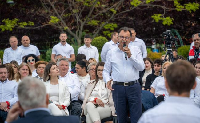 Unul dintre cei mai importanți lideri europeni, în Argeș alături de ministrul Muncii, Simona Bucura-Oprescu, și de președintele Consiliului Județean, Ion Mînzînă!