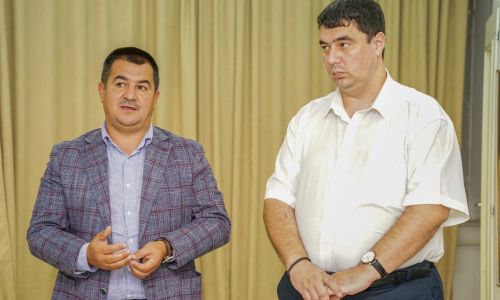 Lucrările a 25 de artiști plastici, la Salonul Argeșean de Arte Vizuale