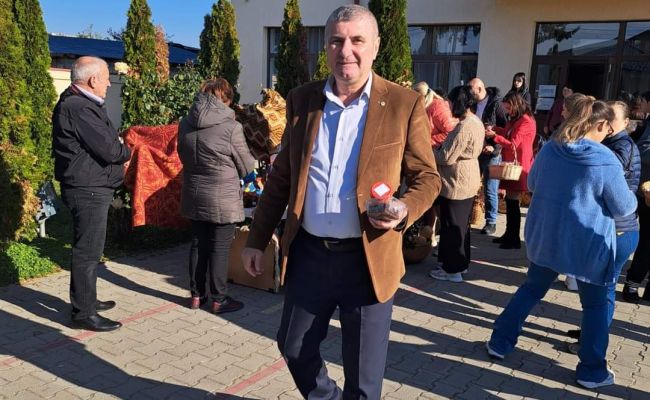 Elevii din comuna Bradu au organizat Târgul Toamnei