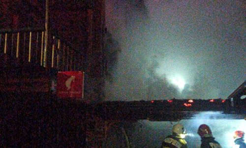 Azi-noapte, INCENDIU la un local din Argeș