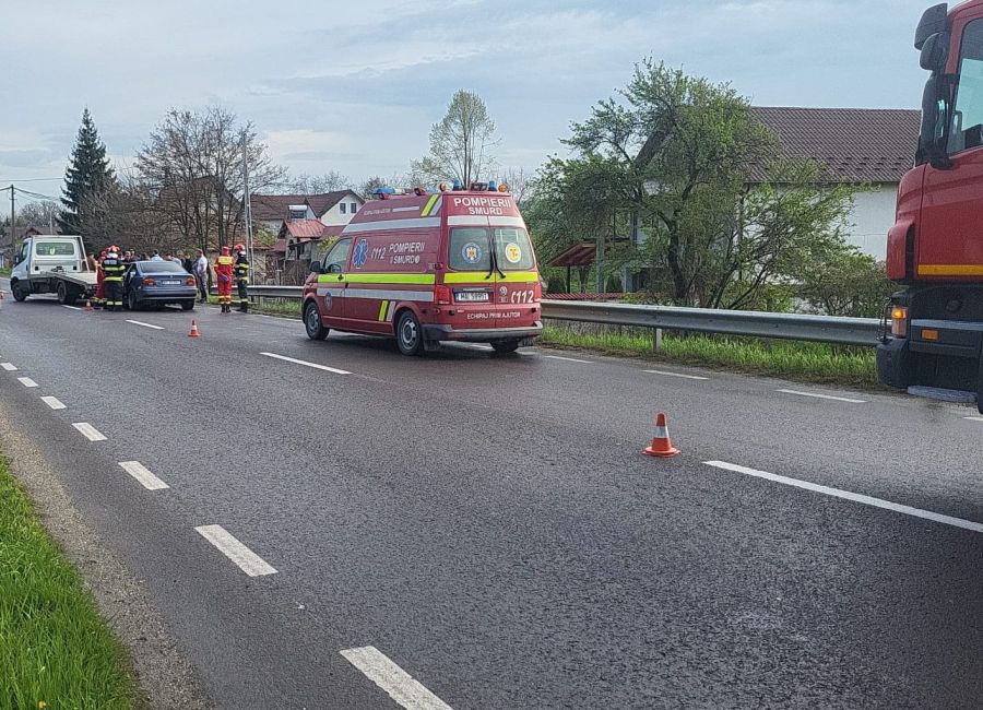 Accident cu trei mașini în Argeș!