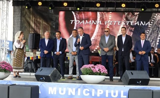 A început o nouă ediție a Festivalului "Toamna Piteșteană"