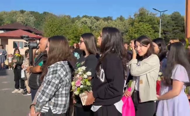 Bucurie la începutul anului școlar în comuna argeșeană Mărăcineni