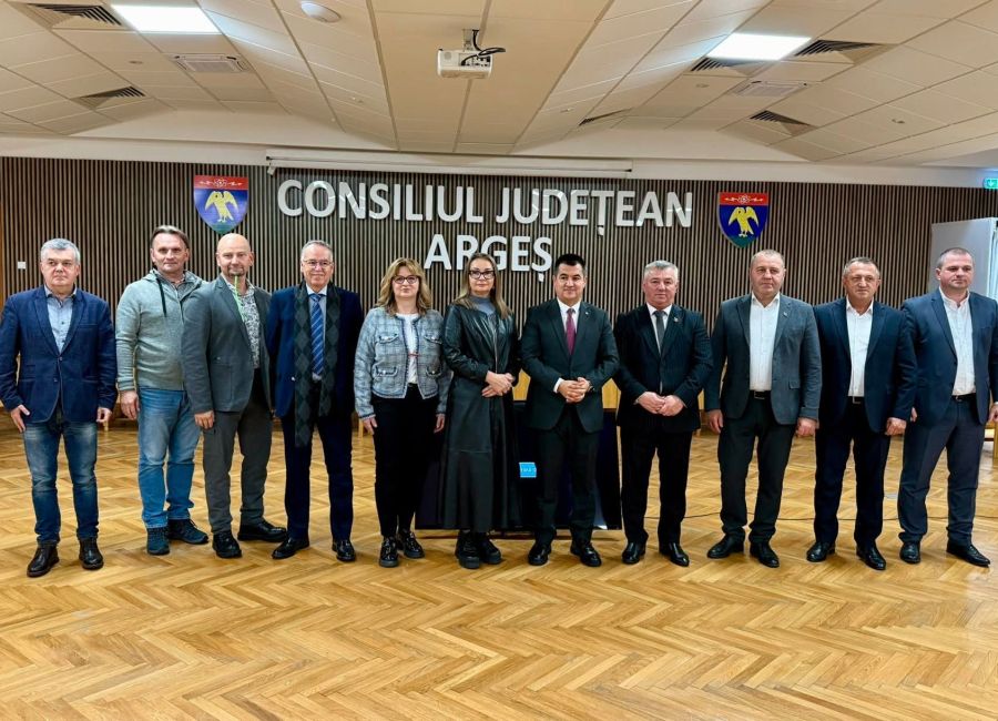 Delegații străine, prezente în ARGEȘ la Târgul de meșteșuguri și produse tradiționale “ROD CU SPOR”!