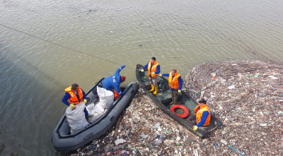 Mii de PET-uri au fost adunate din lacul Pitești