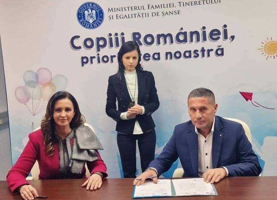 Proiect grandios în comuna Bradu! Primarul Dan Stroe a SEMNAT contractul