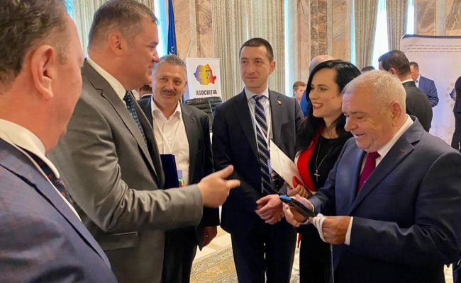 Simona Bucura Oprescu prezentă la Adunarea Generală a Asociaţiei Oraşelor din România