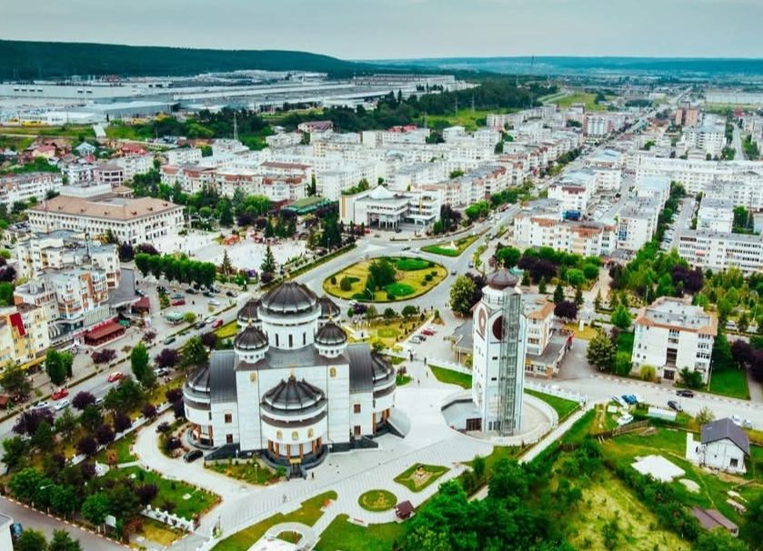 Mai mult de jumătate din scările de bloc din Mioveni au fost rebranșate la rețeaua de gaze!