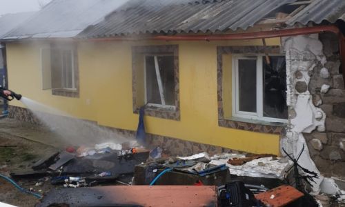 ACUM! EXPLOZIE într-o gospodărie din Argeș
