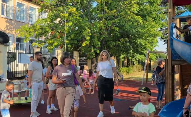 Un nou loc de joacă a fost INAUGURAT în comuna Bradu!