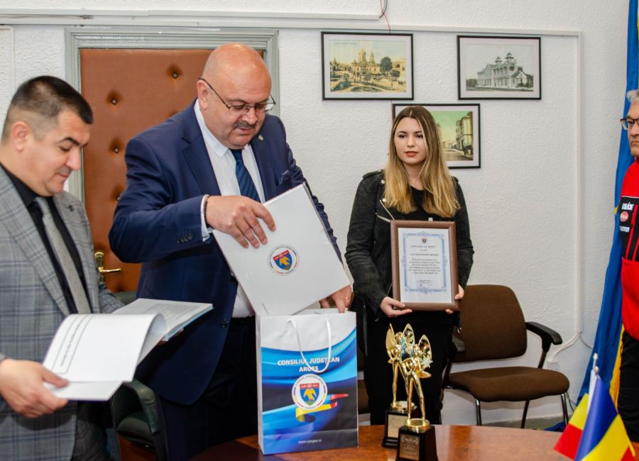 Tineri talentați ai județului, la Consiliul Județean Argeș