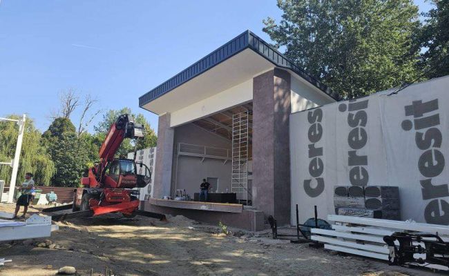 Primarul Cristian Gentea, vești excelente privind lucrările la Teatrul de Vară