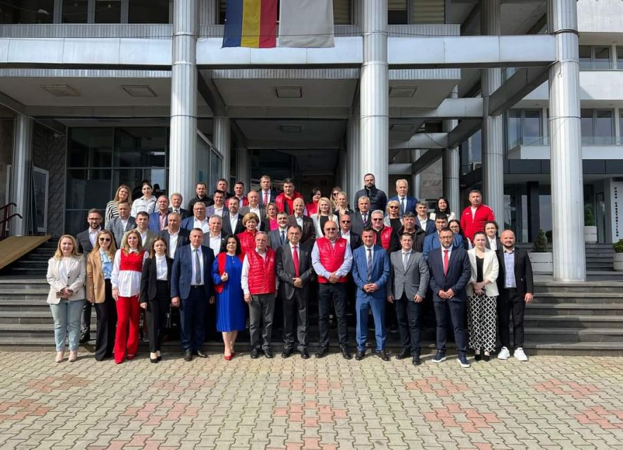 Aurel Costache și-a depus candidatura pentru Primăria Mioveni: ”Fiecare vot pentru PSD va garanta că Mioveniul se îndreaptă în direcția corectă, condus de o echipă puternică!”