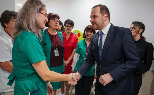 Ministrul Sănătății, Alexandru Rogobete: “De aici, din Argeș, dați un exemplu pozitiv întregii țări!”