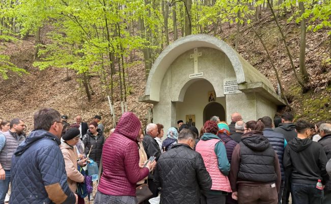 Primarul Nicolae Velcea, în mijlocul credincioșilor la slujba de Izvorul Tămăduirii!