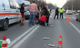Copil de un an, CĂLCAT de o maşină condusă de un şofer de 73 de ani