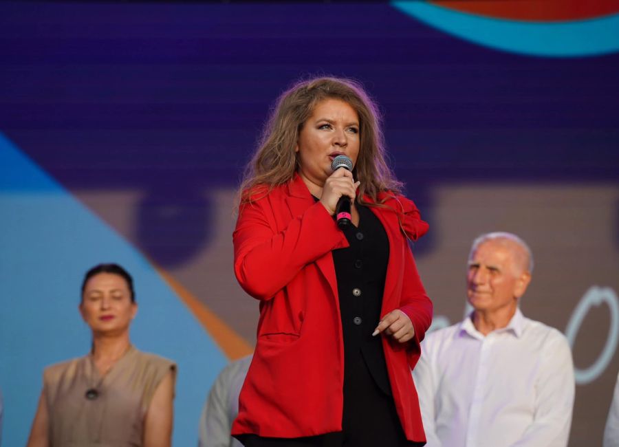 Prefectul Ioana Făcăleață: "La mulți ani, Mioveni!"