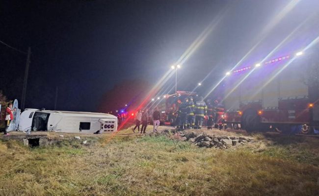 ACUM! Plan ROȘU de intervenție în Argeș! Accident cu 13 victime