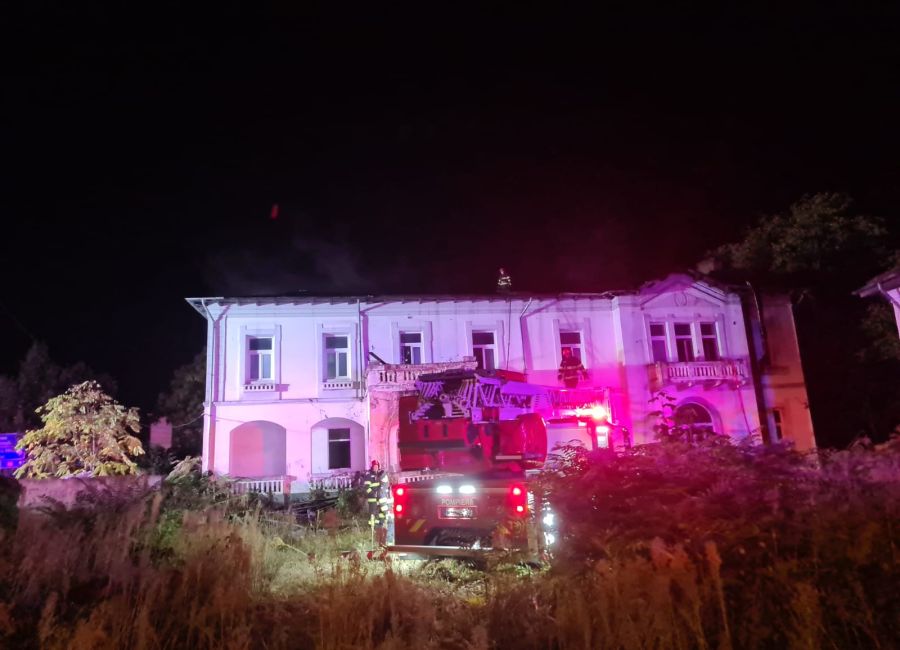Azi-noapte, INCENDIU puternic în Pitești