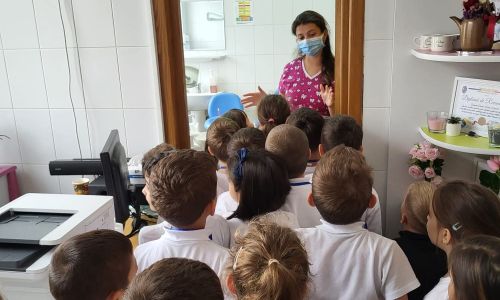 Educație și prevenție stomatologică pentru elevii din Mioveni