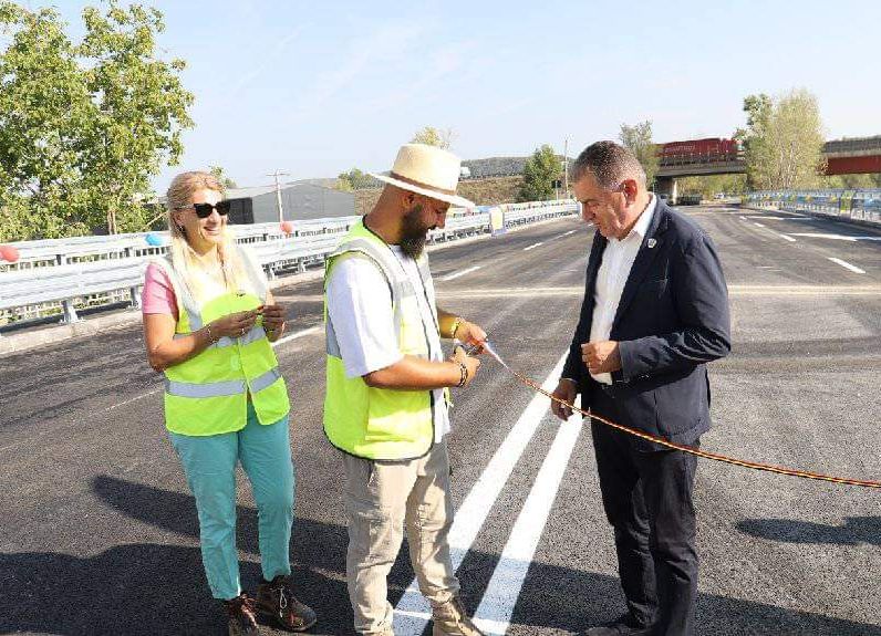 Podul peste pârâul Bascov a fost finalizat cu 9 luni mai devreme