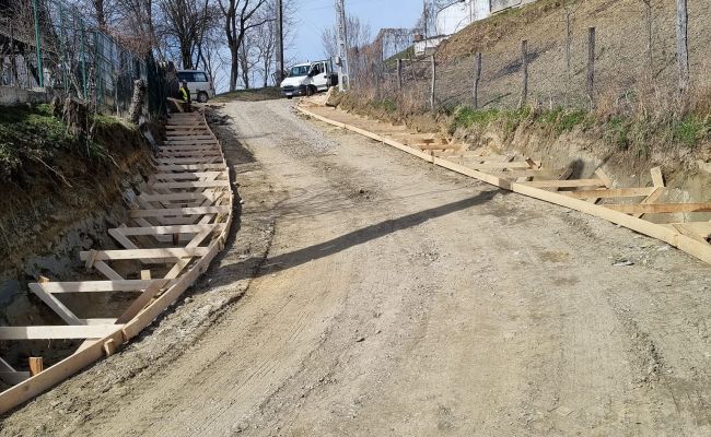 Lucrări de modernizare a mai multor străzi din comuna Valea Iaşului