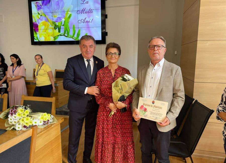 Primarul Cristian Gentea a premiat cele mai longevive cupluri