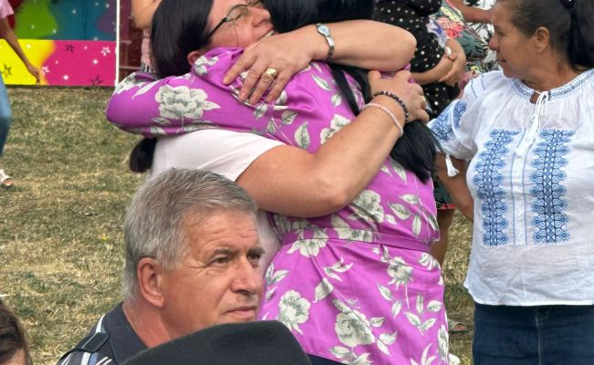 Ministrul Muncii, în horă alături de cetăţenii de la Vultureşti