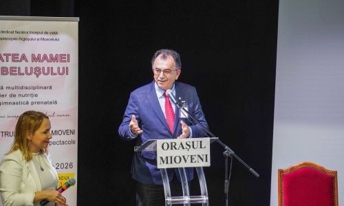 La Mioveni a avut loc conferința "Sănătatea mamei și a bebelușului"