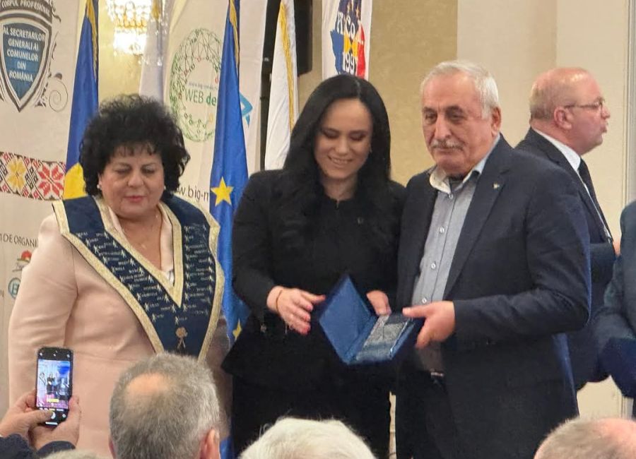 Gheorghiță Boțârcă a primit distincția pentru cel mai longeviv primar de oraș din România