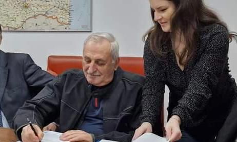 Proiect major la Topoloveni! Primarul Boţârcă a semnat contractul