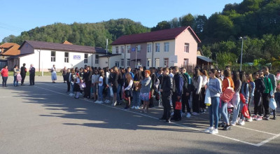 Primul clopoțel a sunat și la școlile din comuna Berevoești