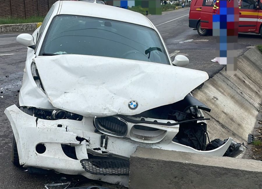 ACUM! Accident în Argeș! O tânără a fost RĂNITĂ