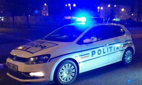Cursă ilegală de maşini pe un drum naţional din Argeş