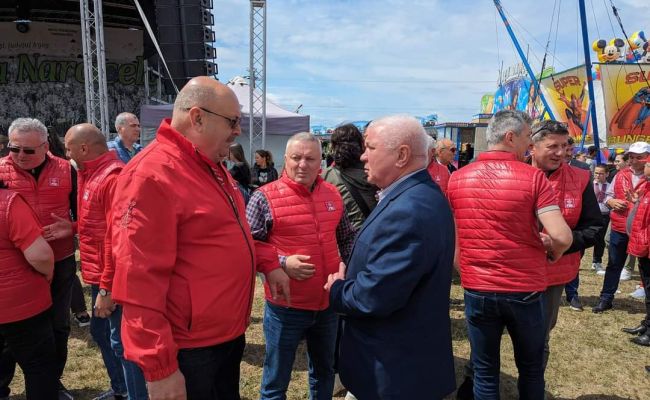 Ion Mînzînă, la Sărbătoarea Narciselor: “Trebuie să apreciem lucrurile bune făcute cu seriozitate, așa cum sunt la Negrași și proiectele derulate de primarul Constantin Alexandru!”
